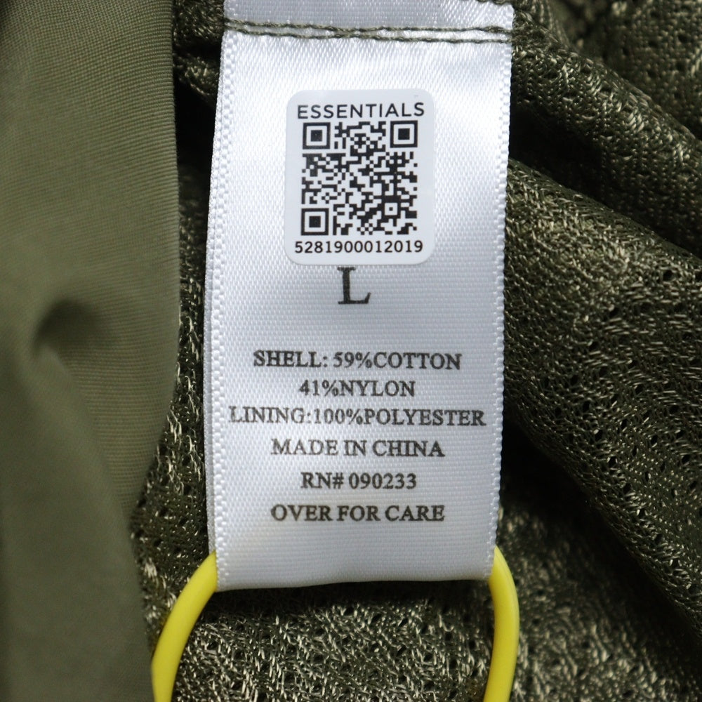 FEAR OF GOD ESSENTIALS(フィアオブゴッド エッセンシャルズ) NYLON PANTS リフレクターロゴ ナイロンパンツ カーキ