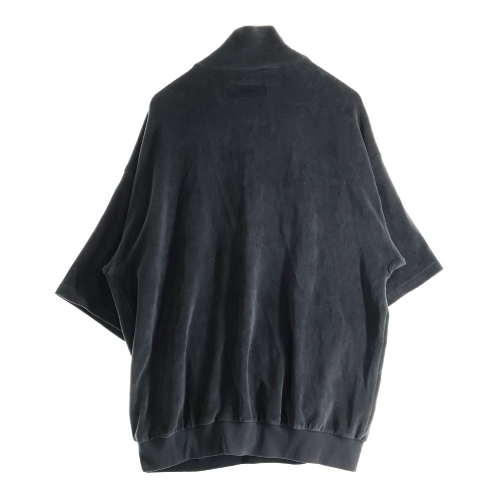 FEAR OF GOD ESSENTIALS(フィアオブゴッド エッセンシャルズ) VELOR TRACK SHIRT ハーフジップ ベロア半袖シャツ グレー