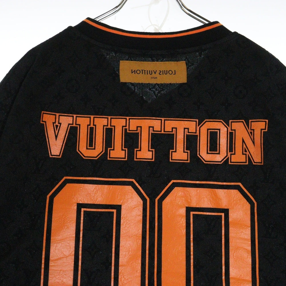 LOUIS VUITTON(ルイヴィトン) 23SS モノグラムスポーティVネックTシャツ ロゴプリントVネック半袖Tシャツ RM231 VV4 HOY67W ブラック/オレンジ