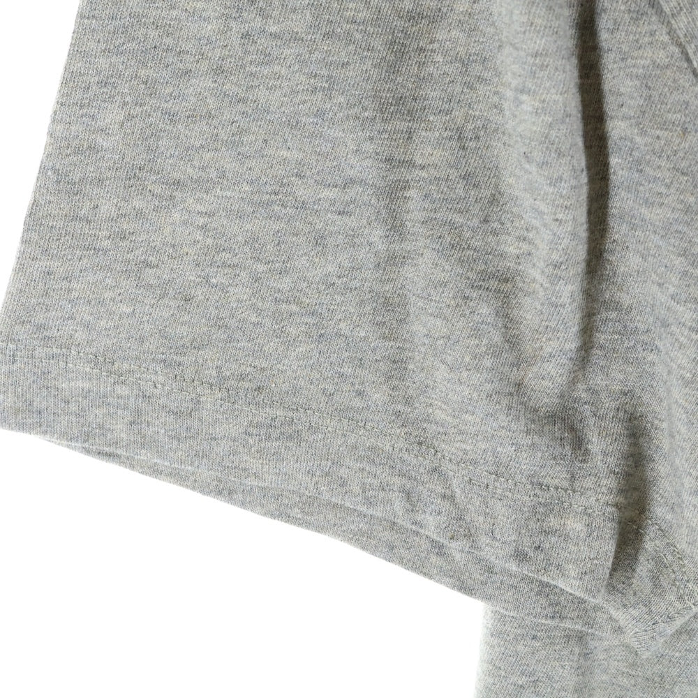 FEAR OF GOD ESSENTIALS(フィアオブゴッド エッセンシャルズ) S/S T-SHIRT ロゴプリント 半袖Tシャツ グレー