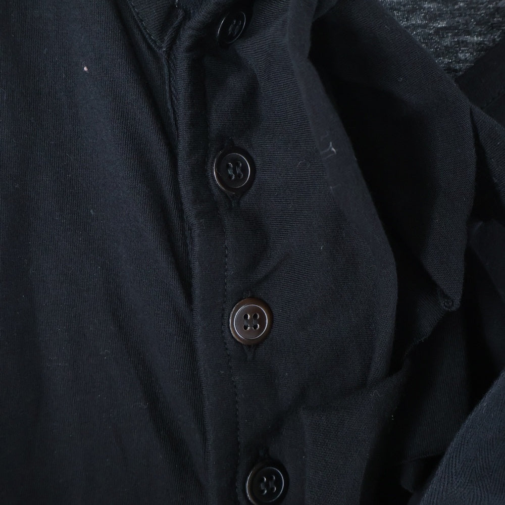 Yohji Yamamoto POUR HOMME(ヨウジヤマモト プールオム) ヘンリーネック Tシャツ ボタン装飾半袖Tシャツ HE-T08-072 ブラック