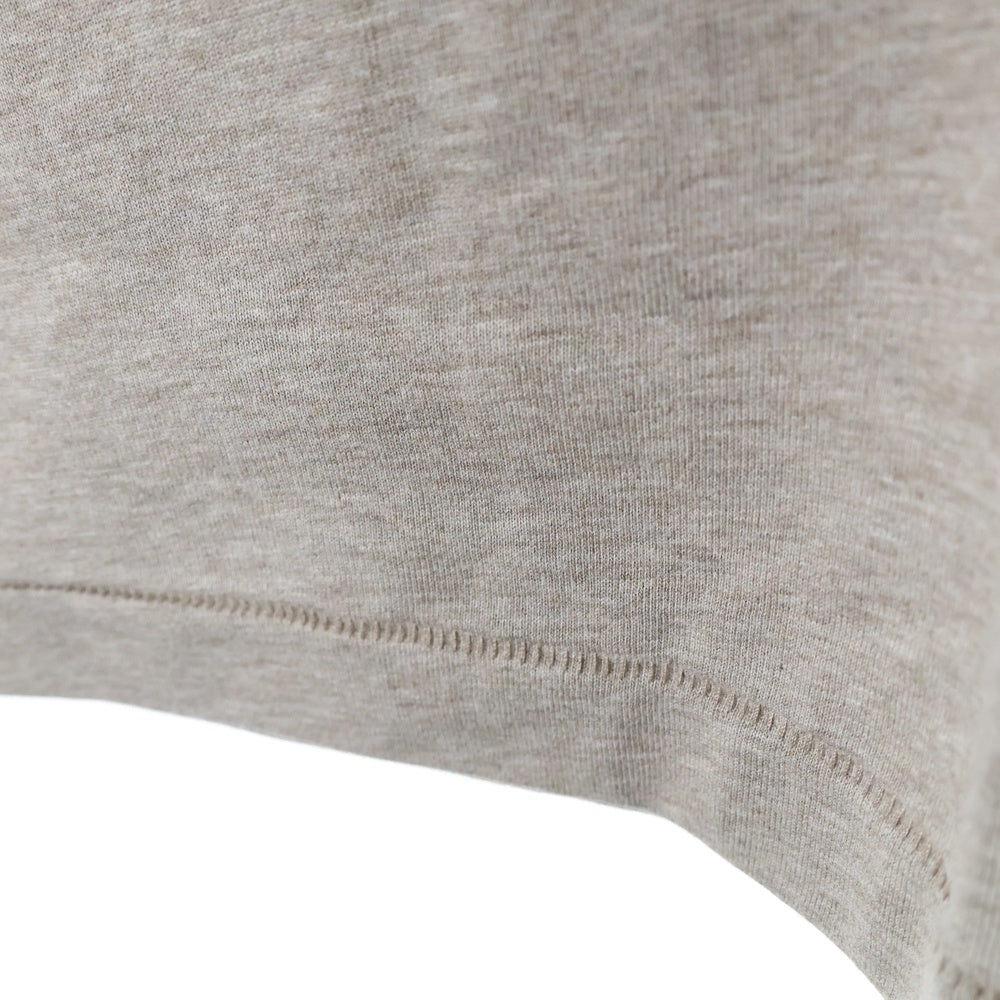 FEAR OF GOD ESSENTIALS(フィアオブゴッド エッセンシャルズ) S/S T-SHIRT ラバーロゴ 半袖Tシャツ ベージュ