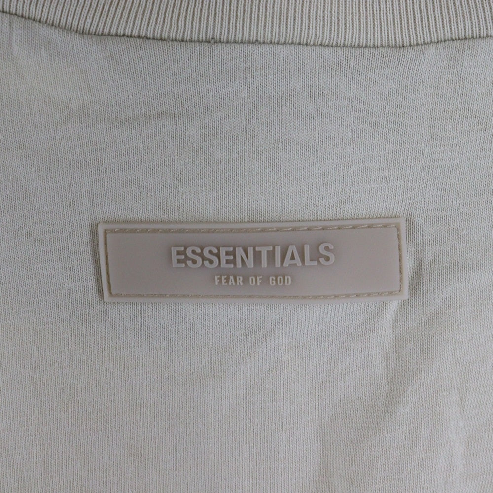 FEAR OF GOD ESSENTIALS(フィアオブゴッド エッセンシャルズ) L/S T-SHIRT フェルトロゴ 長袖Tシャツ ロンT ベージュ