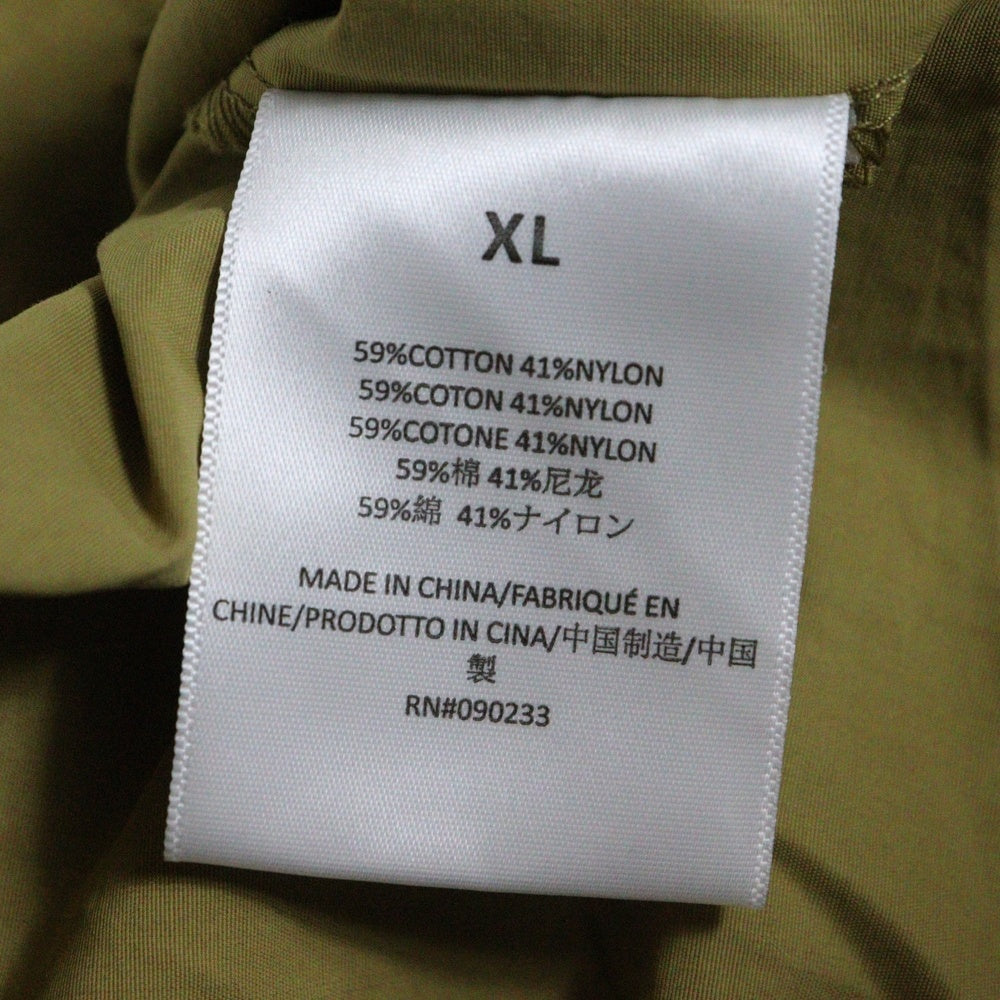 FEAR OF GOD ESSENTIALS(フィアオブゴッド エッセンシャルズ) HALF ZIP NYLON JACKET リフレクターロゴ ハーフジップナイロンジャケット ベージュ