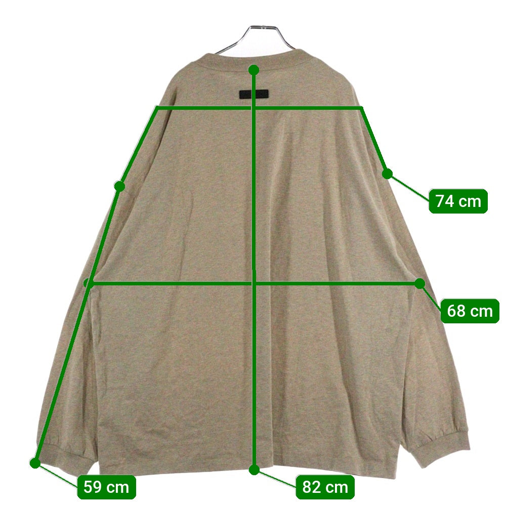 FEAR OF GOD ESSENTIALS(フィアオブゴッド エッセンシャルズ) L/S T-SHIRT ラバーロゴ オーバーサイズ長袖Tシャツ ロンT ベージュ