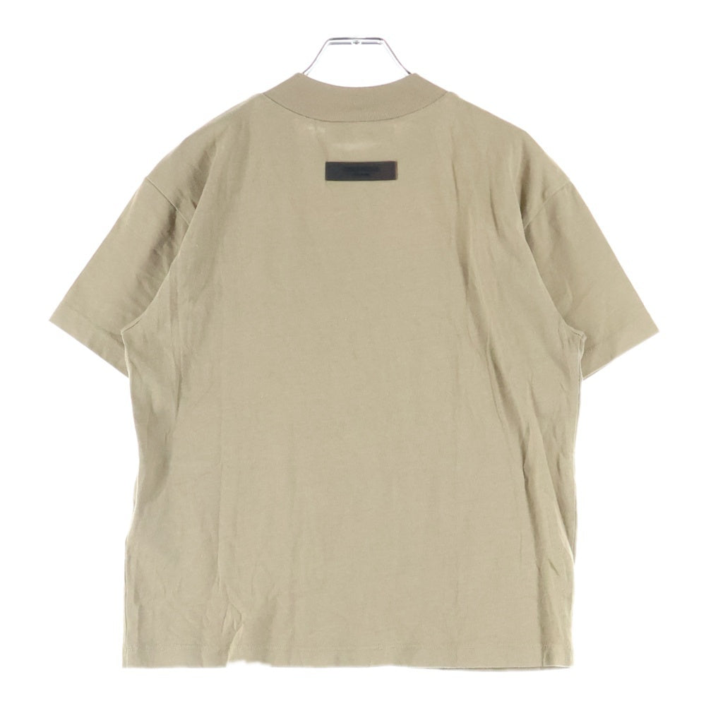 FEAR OF GOD ESSENTIALS(フィアオブゴッド エッセンシャルズ) S/S T-SHIRT フェルトロゴ 半袖Tシャツ レディース ベージュ