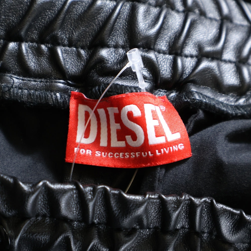 DIESEL(ディーゼル) P-MARTY-LTH フェイクレザーパンツ ブラック A12771