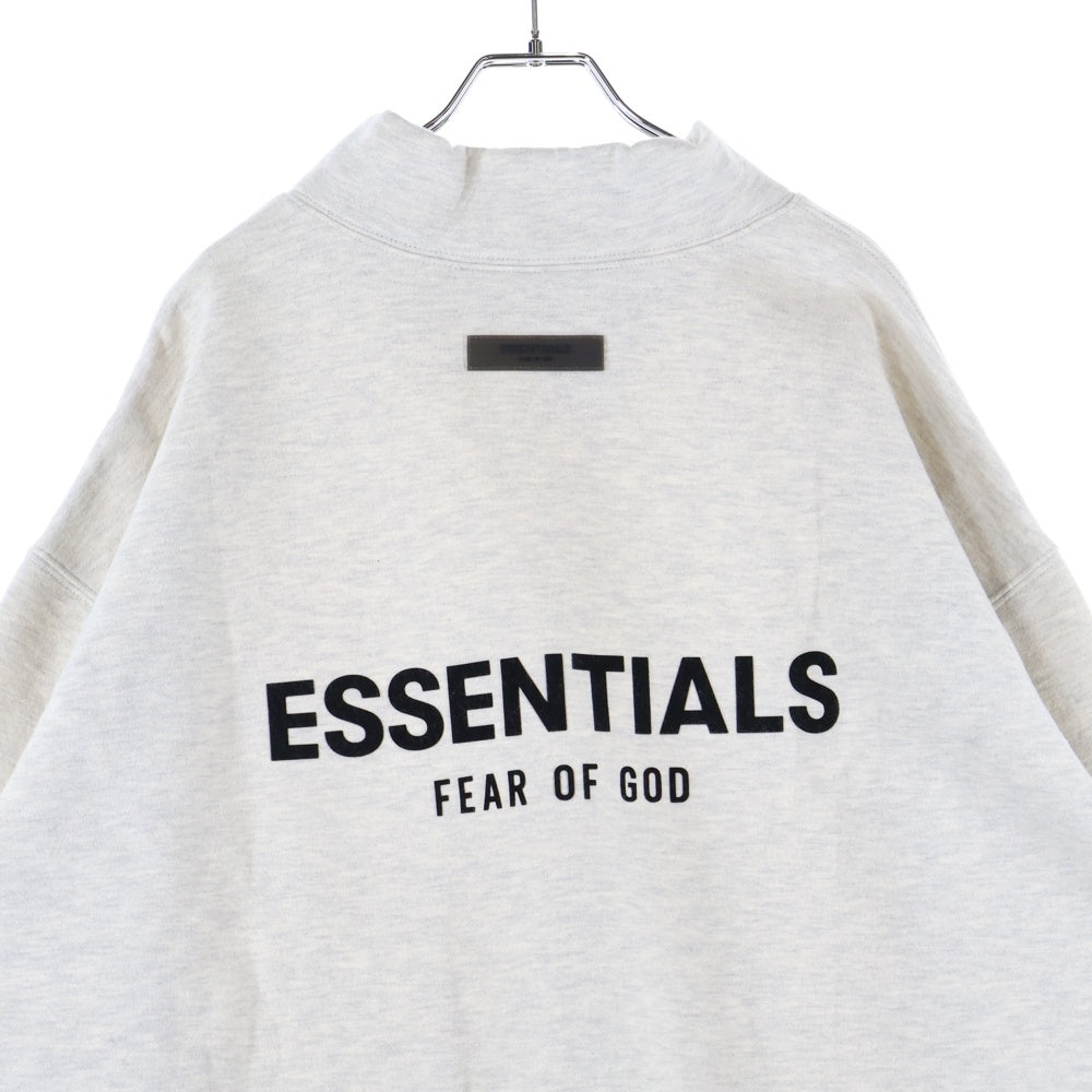 FEAR OF GOD ESSENTIALS(フィアオブゴッド エッセンシャルズ) MOCKNECK SWEATSHIRT バックフェルトロゴ モックネックスウェットトレーナー グレージュ