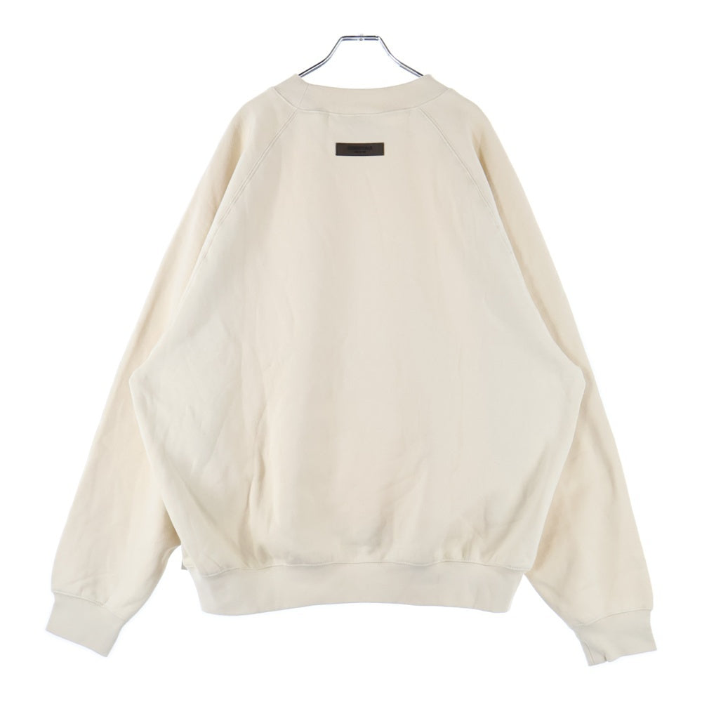 FEAR OF GOD ESSENTIALS(フィアオブゴッド エッセンシャルズ) SWEATSHIRT フェルトロゴ クルーネックスウェットトレーナー アイボリー
