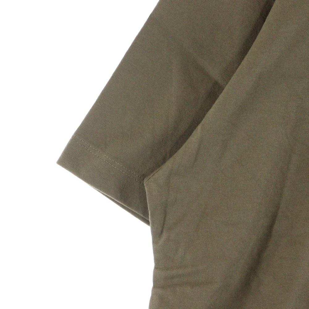 FEAR OF GOD ESSENTIALS(フィアオブゴッド エッセンシャルズ) S/S T-SHIRT フェルトロゴ 半袖Tシャツ ブラウン