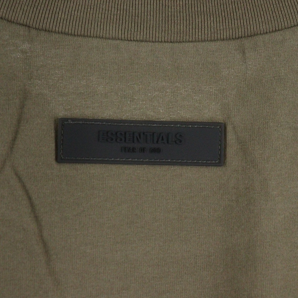 FEAR OF GOD ESSENTIALS(フィアオブゴッド エッセンシャルズ) S/S T-SHIRT フェルトロゴ 半袖Tシャツ ブラウン