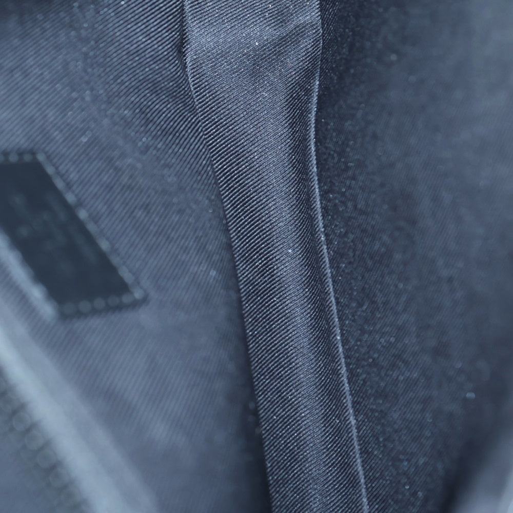 LOUIS VUITTON(ルイヴィトン) トリヨン モノグラム Sロック スリングバッグ レザーショルダーバッグ ブラック M58487