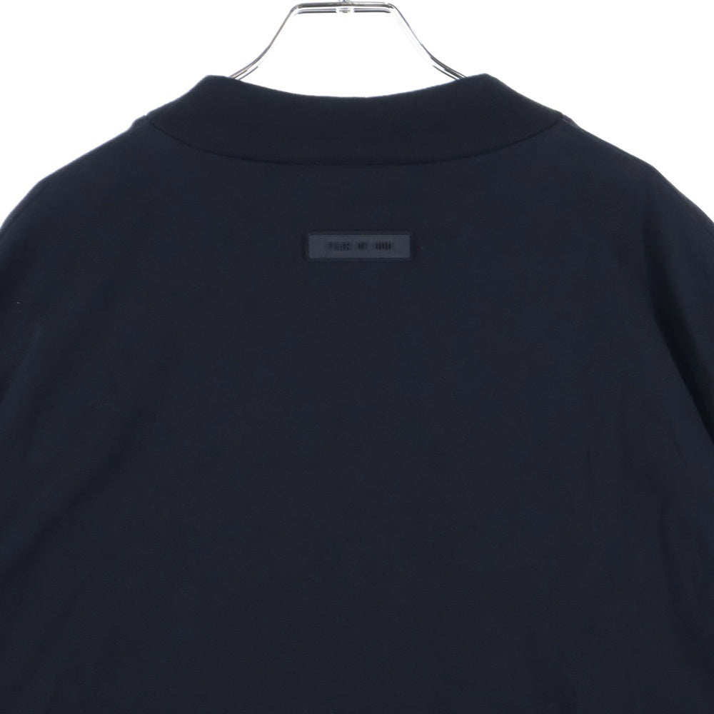 FEAR OF GOD ESSENTIALS(フィアオブゴッド エッセンシャルズ) ラバーフロントロゴ 半袖Tシャツ カットソー ブラック