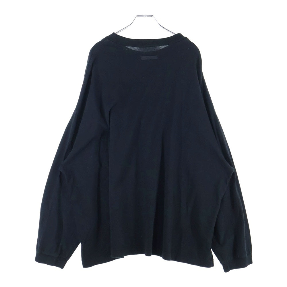 FEAR OF GOD ESSENTIALS(フィアオブゴッド エッセンシャルズ) L/S T-SHIRT フロントロゴ 長袖Tシャツ ロンT ブラック