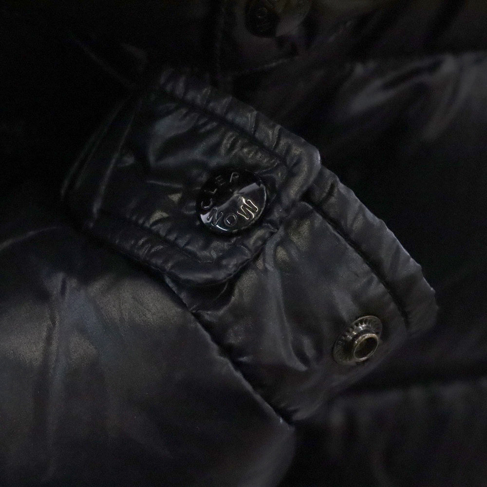 MONCLER(モンクレール) MAYA GIUBBOTTO マヤ ロゴワッペン ダウンジャケット ブラック C20914036605 68950