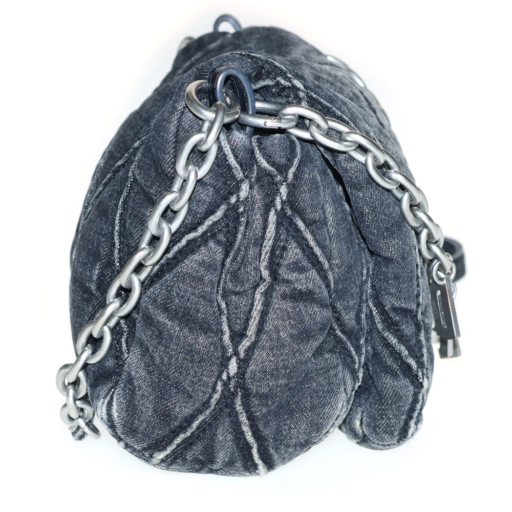 DIESEL(ディーゼル) Charm-D チャーム キルティング デニムショルダーバッグ グレー レディース