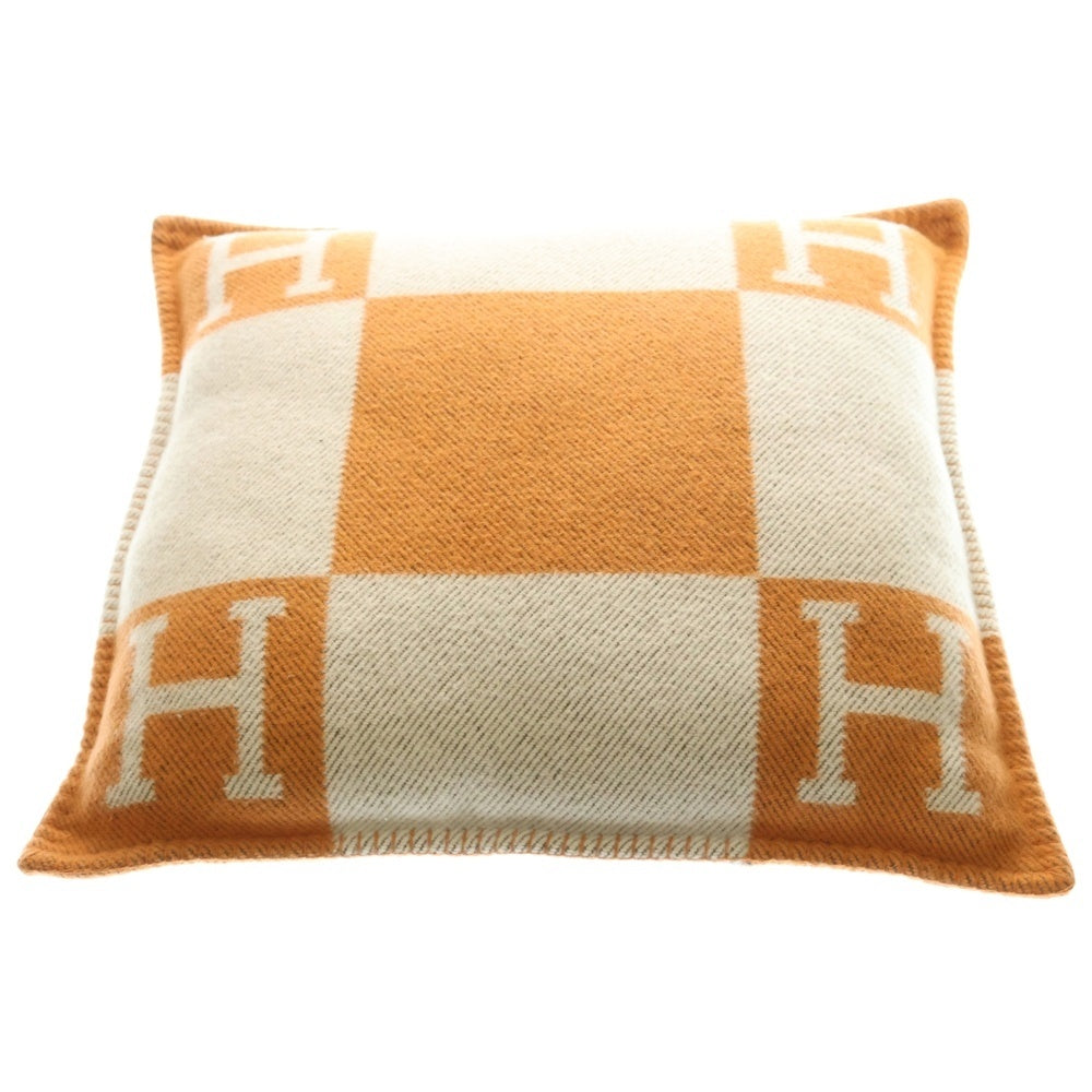 HERMES(エルメス) アヴァロン PM クッション ホワイト/オレンジ