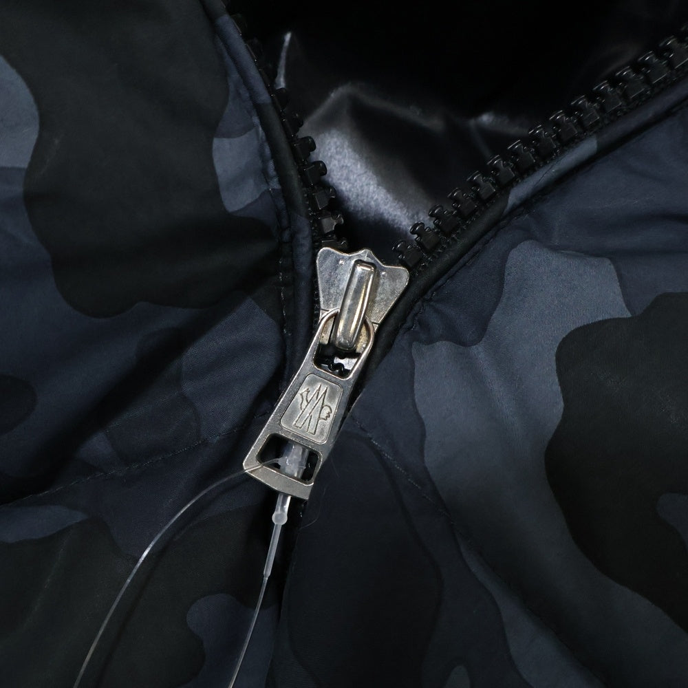 MONCLER(モンクレール) AITON GIUBBOTTO カモフラージュ 迷彩ダウンジャケット ネイビー D20914188405 549X4