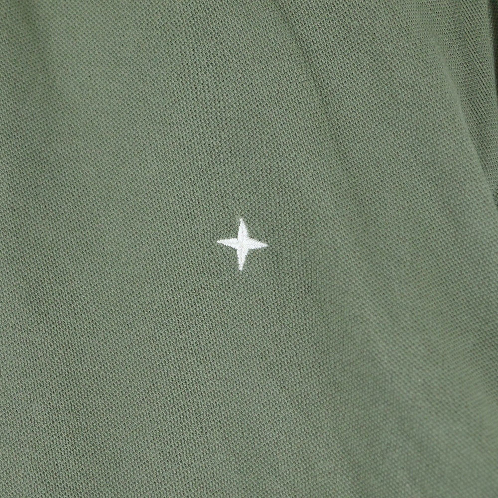 STONE ISLAND(ストーンアイランド) フロント ワンポイント刺繍 長袖ポロシャツ カーキ 721521617