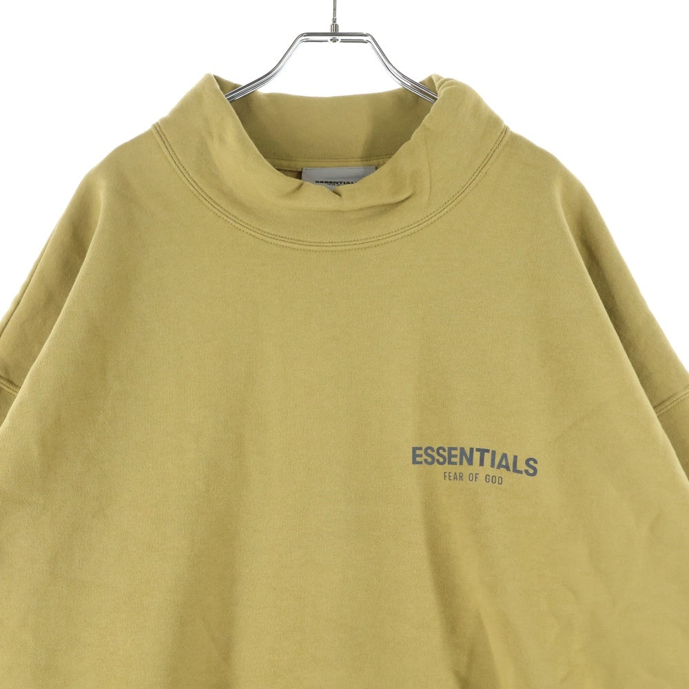 FEAR OF GOD ESSENTIALS(フィアオブゴッド エッセンシャルズ) MOCK NECK SWEATSHIRT リフレクターロゴ モックネックスウェットトレーナー マスタード