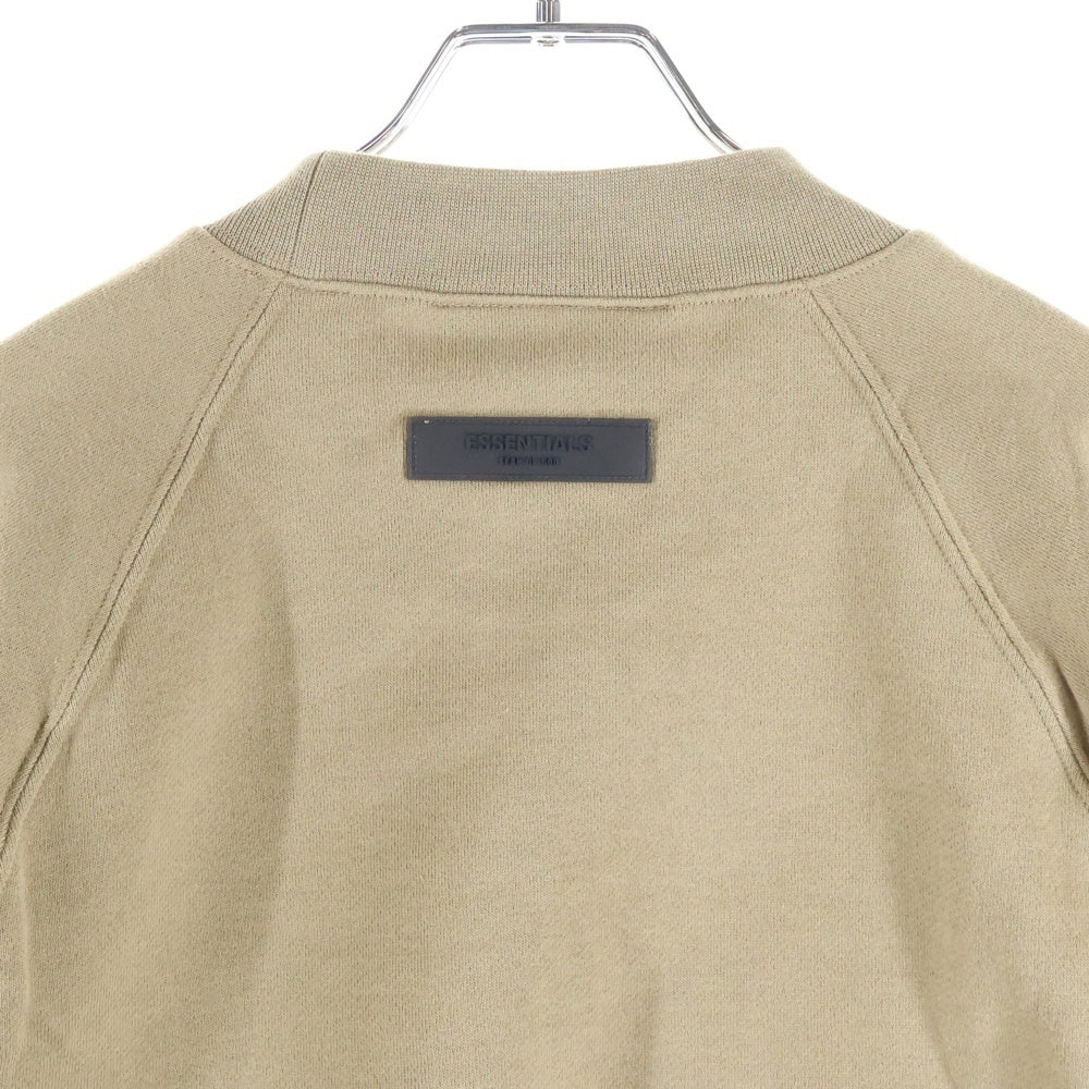 FEAR OF GOD ESSENTIALS(フィアオブゴッド エッセンシャルズ) SWEATSHIRT フェルトロゴ クルーネックスウェットトレーナー ベージュ