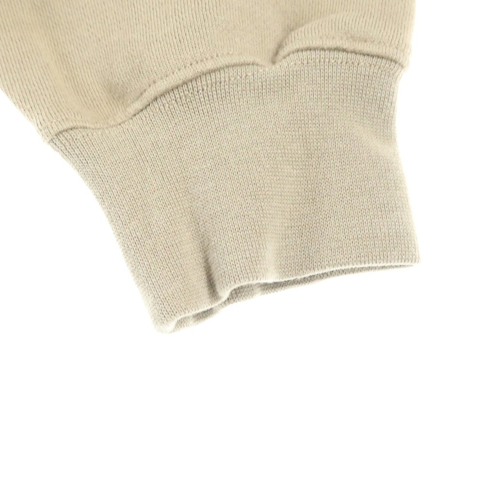 FEAR OF GOD ESSENTIALS(フィアオブゴッド エッセンシャルズ) SWEATSHIRT フェルトロゴ クルーネックスウェットトレーナー ベージュ