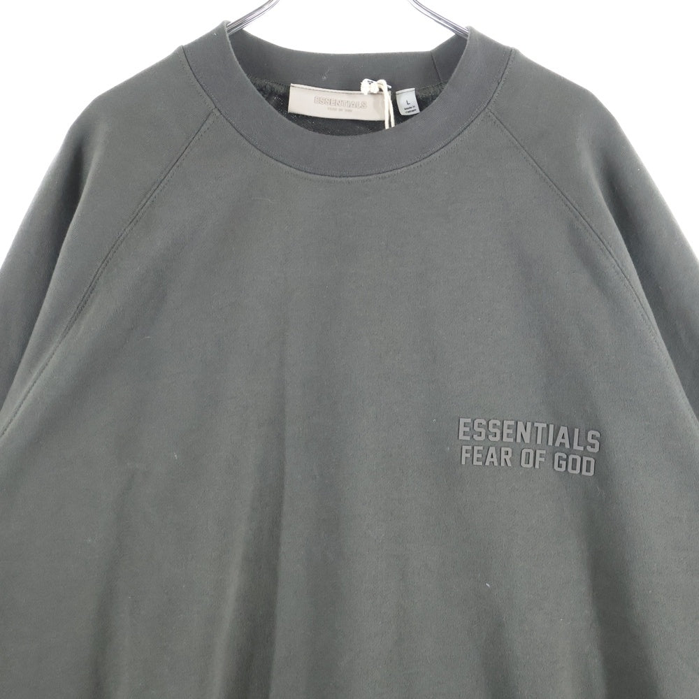 FEAR OF GOD ESSENTIALS(フィアオブゴッド エッセンシャルズ) SWEATSHRT ラバーロゴ クルーネックスウェットトレーナー ブラウン