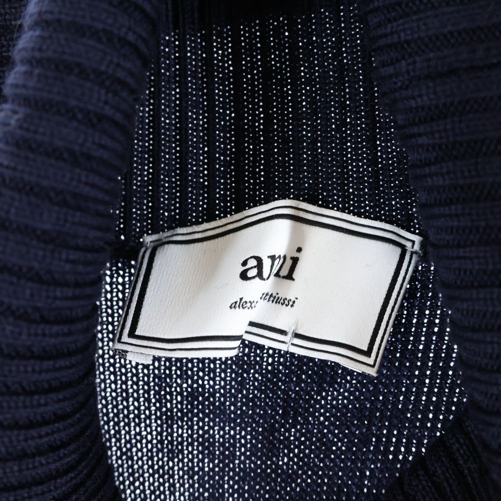 AMI Alexandre Mattiussi(アミアレクサンドルマテュッシ) ハートロゴ刺繍 ハイネックニットセーター ネイビー H20HK202.001