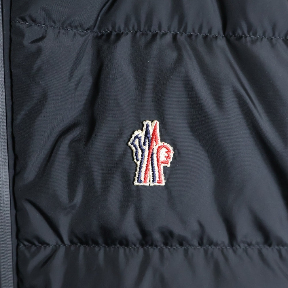 23年モデル*モンクレール カシミヤ シルク ニットカーディガン ロゴワッペン 23年モデル*モンクレール カシミヤ シルク ニットカーディガン ロゴ