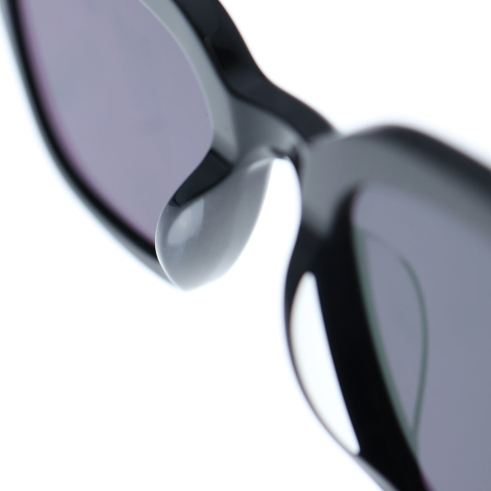 GENTLE MONSTER(ジェントルモンスター) Nubo 01 ヌーボー 01 ブラックフレーム サングラス アイウェア ブラック