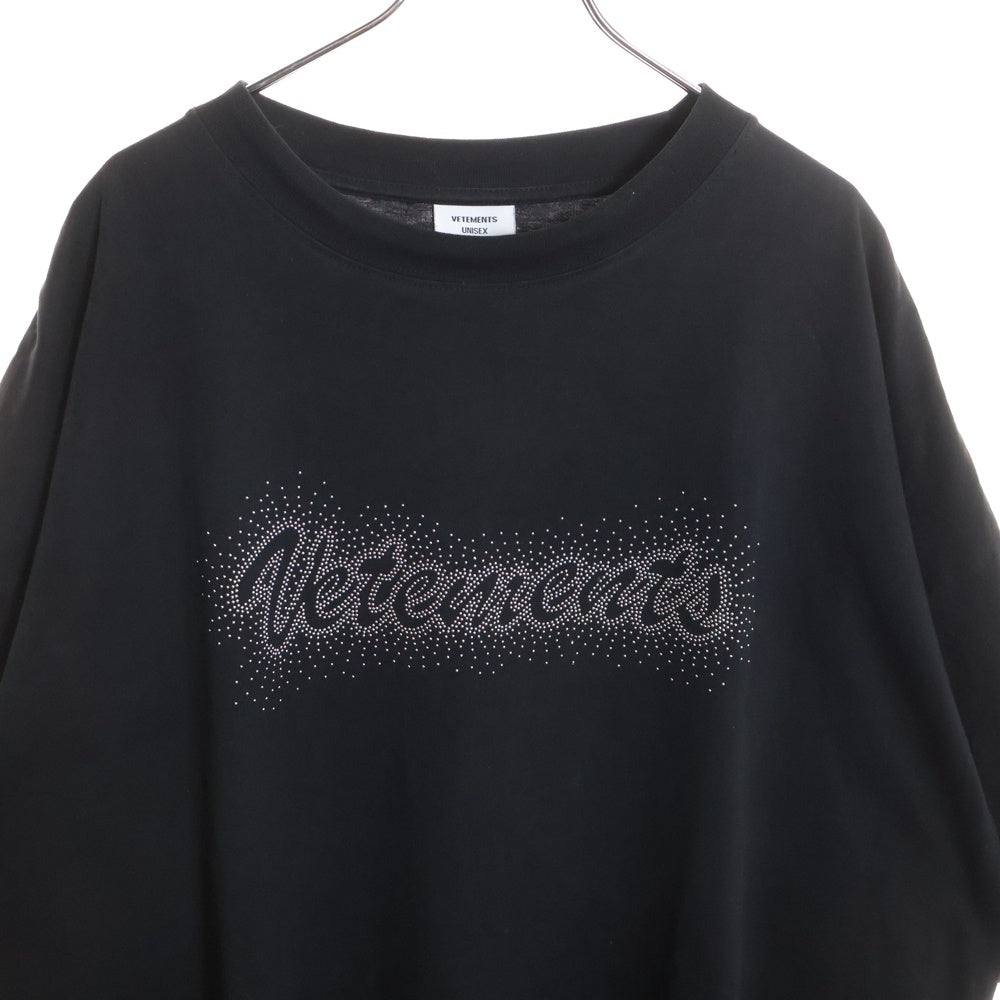 VETEMENTS(ヴェトモン) ロゴスタッズオーバーサイズ 半袖Tシャツ