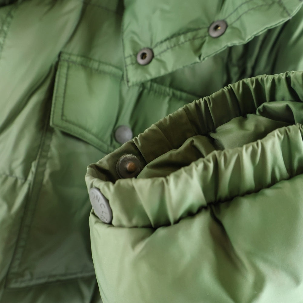 MONCLER(モンクレール) KARAKORUM ロゴワッペン ダウンジャケット グリーン 220-091-41324-50