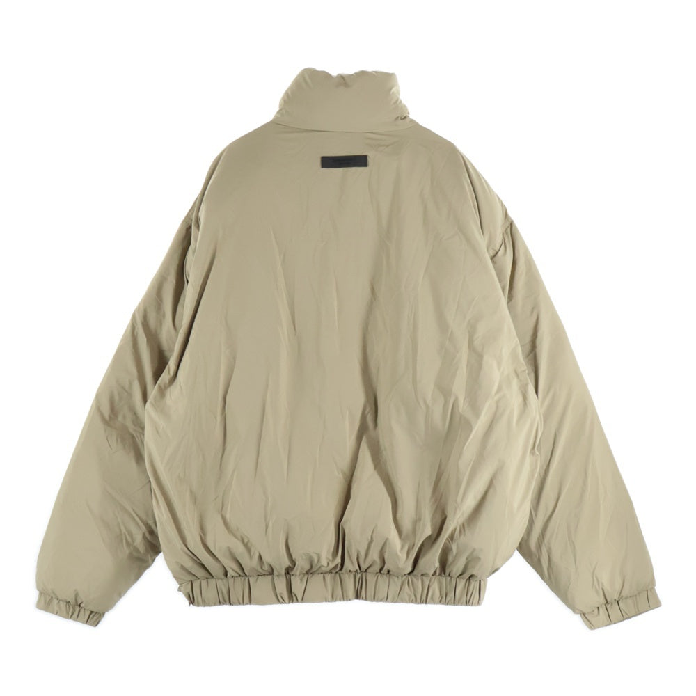 FEAR OF GOD ESSENTIALS(フィアオブゴッド エッセンシャルズ) HALF ZIP PUFFER JACKET ハーフジップ パッファージャケット ベージュ