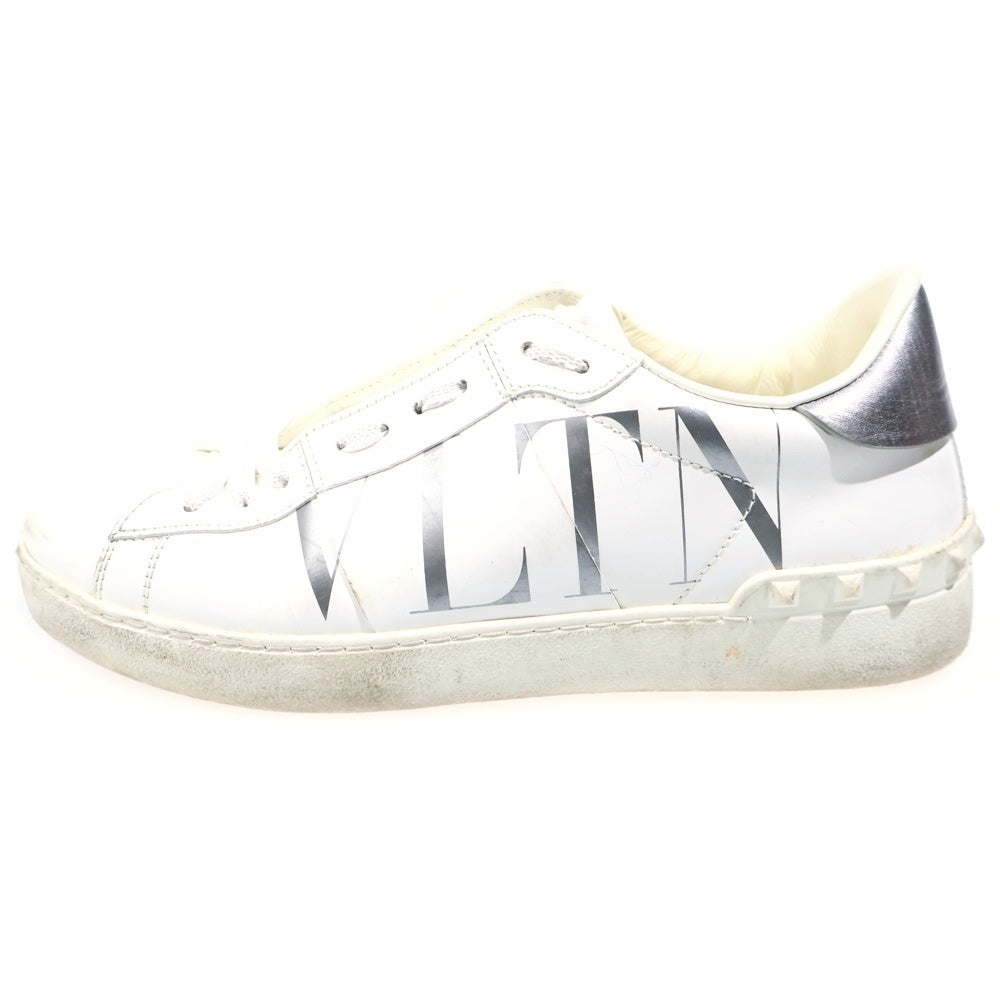 VALENTINO GARAVANI(ヴァレンチノガラヴァーニ) VLTN Sneaker オープン ロックスタッズ ローカットスニーカー ホワイト TU830Y2