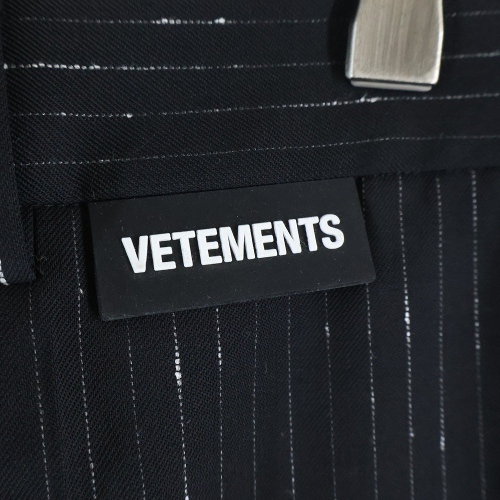 VETEMENTS(ヴェトモン) Pinstripe Pants ピンストライプ スラックス パンツ ブラック MA52PA540P