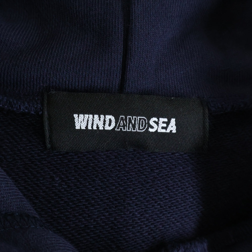 WIND AND SEA(ウィンダンシー) ユニバーシティ ロゴ刺繍 プルオーバースウェットパーカー フーディ ネイビー WDS-0-ATTS-24-Q2-CS-01