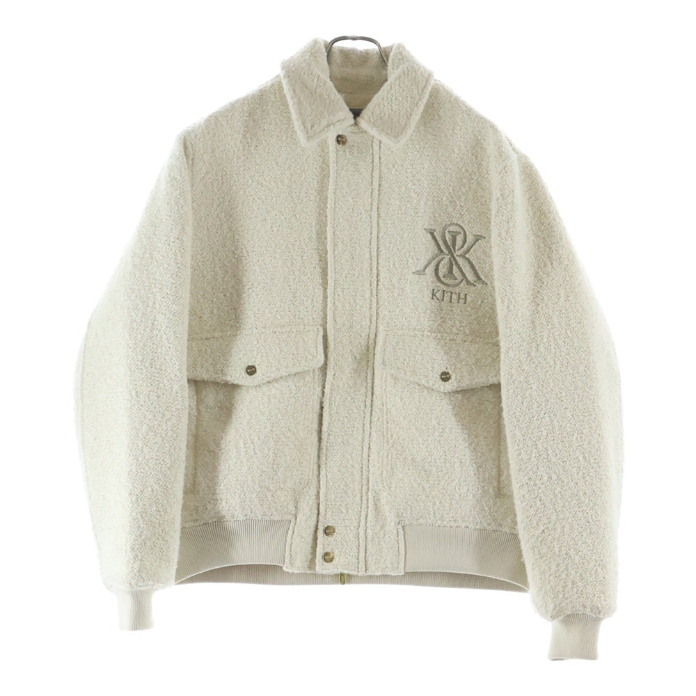 KITH(キス) フロントエンブロイダリーデザイン ダブルフラップポケット ジップアップ ボアジャケット ホワイト 25-020-060-0006-3-0