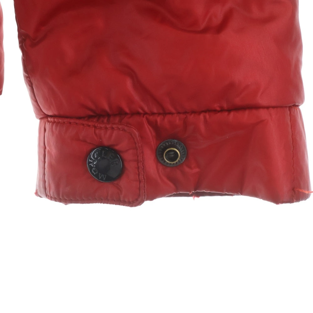 MONCLER(モンクレール) KORUM アームロゴワッペン フーデッド ジップアップ ダウンジャケット レッド 32091419520553329