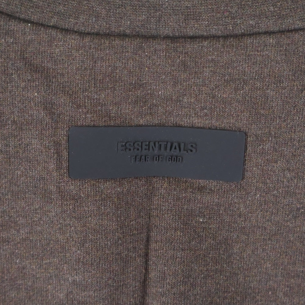 FEAR OF GOD ESSENTIALS(フィアオブゴッド エッセンシャルズ) HEAVY L/S TEE ラバーロゴ 長袖Tシャツ ロンT カットソー ブラウン