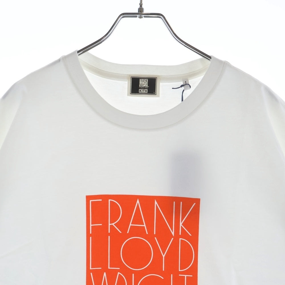 KITH(キス) ×FRANK LLOYD WRIGHT フランク ロイド ライト フロントロゴデザイン クルーネック カットソー 半袖Tシャツ ホワイト KHM030965-101