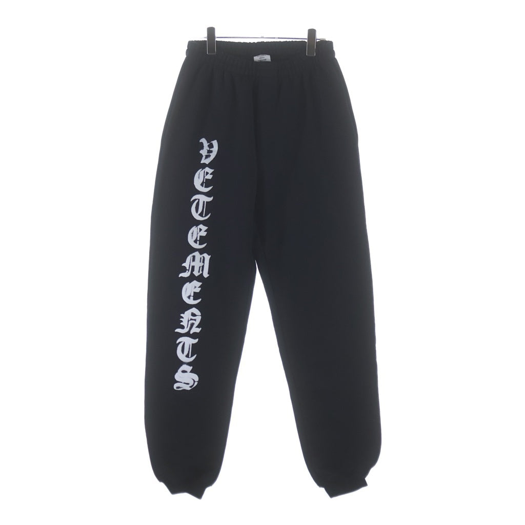VETEMENTS(ヴェトモン) Anarchy Logo Sweatpants アナーキーロゴ スウェットパンツ ブラック UA52PA270B