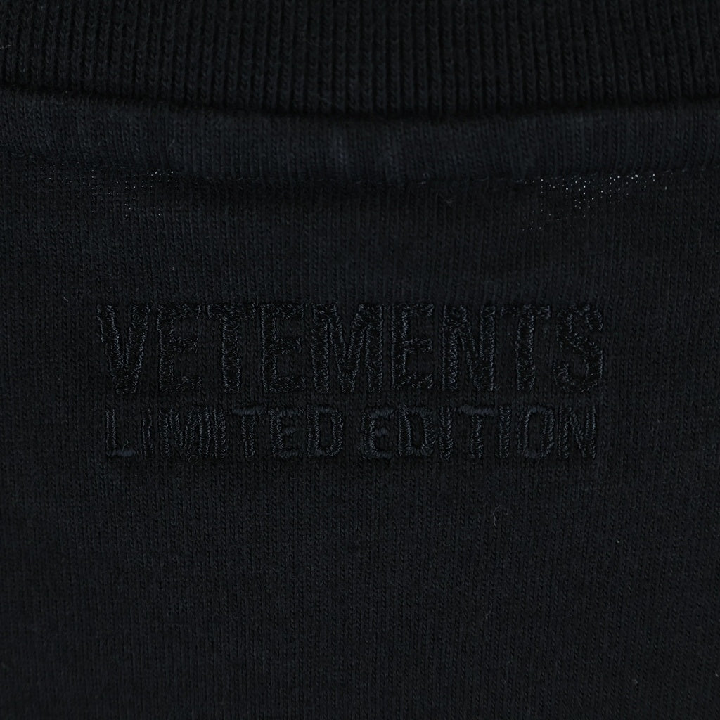 VETEMENTS(ヴェトモン) 21SS Gothic Logo Oversized Long-Sleeve Shirt ゴシックロゴオーバーサイズ長袖シャツ カットソー ブラック UE51TR660B
