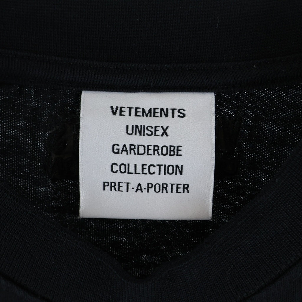 VETEMENTS(ヴェトモン) Logo Label Short-Sleeved T-Shirt ロゴラベル半袖Tシャツ ブラック GVA72XX001