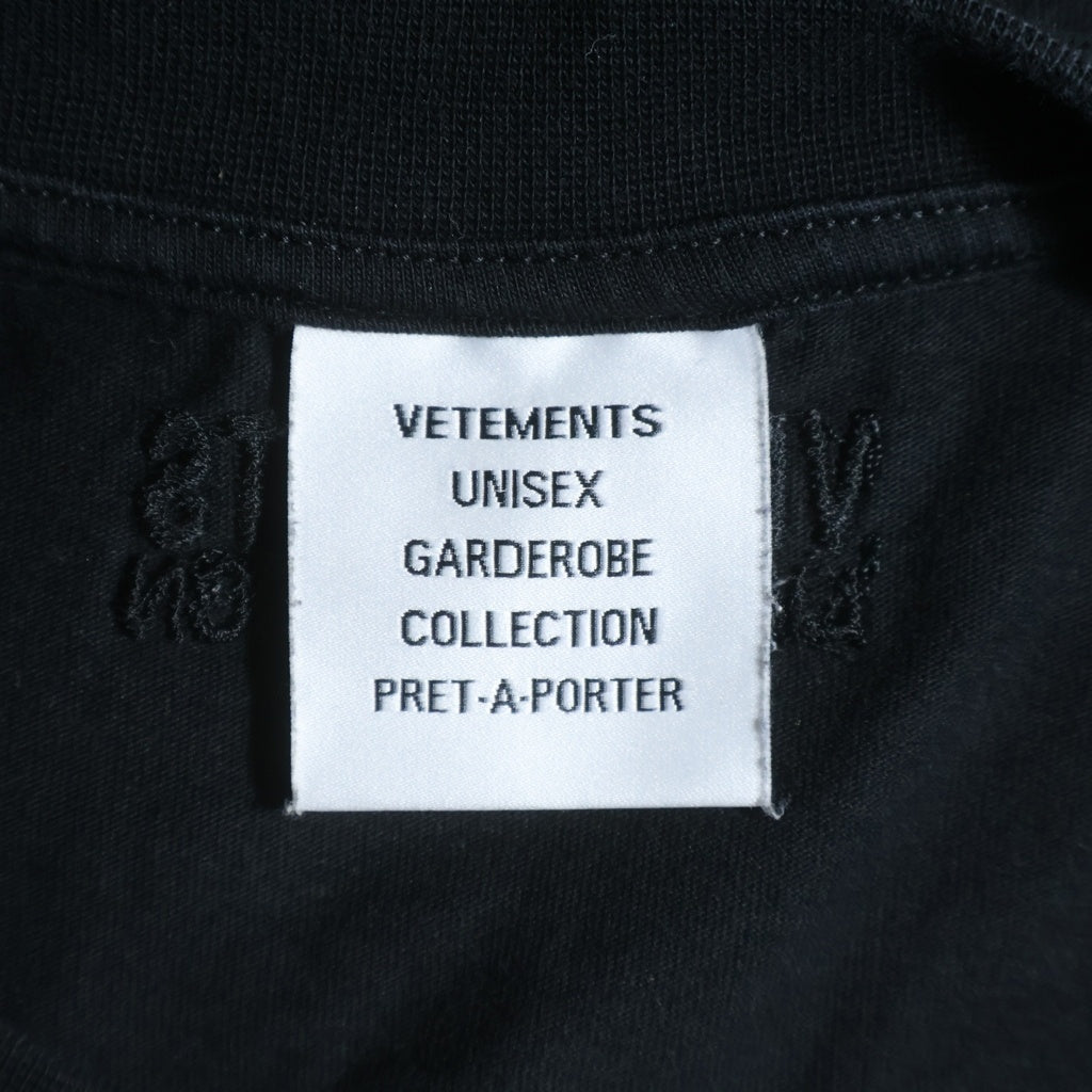 VETEMENTS(ヴェトモン) 21SS Anarchy Gothic Logo T Shirt アナーキー ゴシックロゴ クルーネック半袖Tシャツカットソー ブラック UE51TR640B