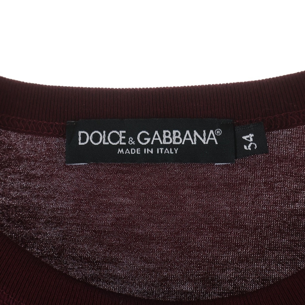 DOLCE & GABBANA(ドルチェアンドガッバーナ) フロントロゴデザインプレート クルーネック カットソー 半袖Tシャツ レッド