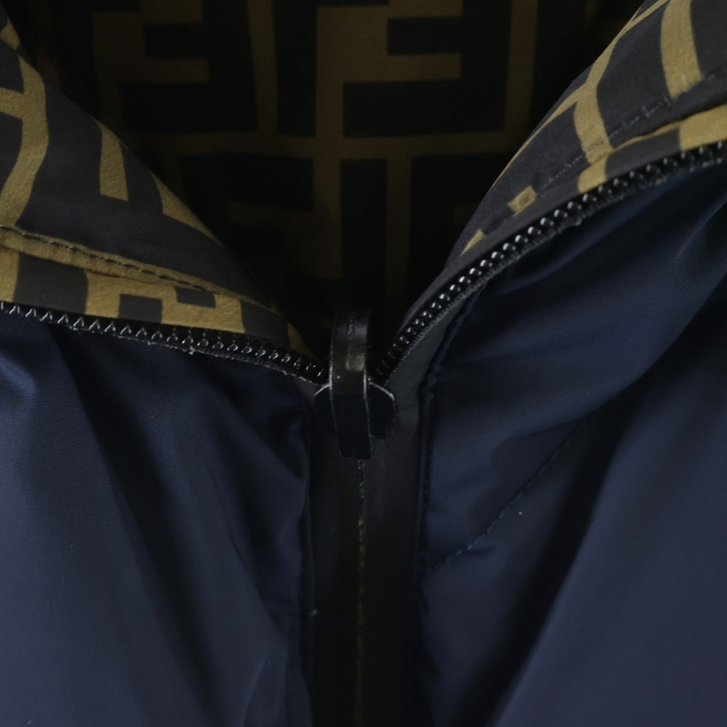FENDI(フェンディ) ズッカ柄 フーデット ジップアップ ダウンジャケット ブラウン FAA634A8J6