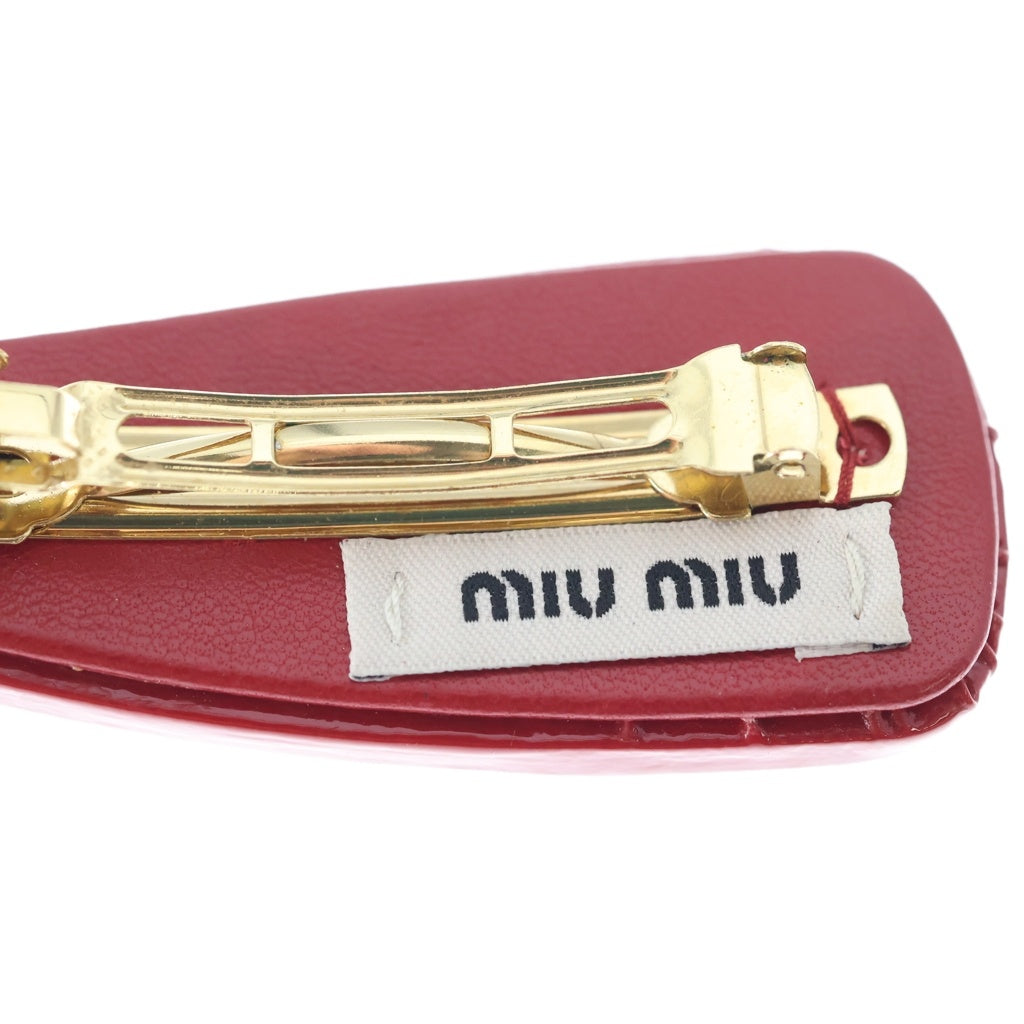 miumiu(ミュウミュウ) パテントレザー ヘアクリップ バレッタ レッド 5IF092_069_F0002 レディース