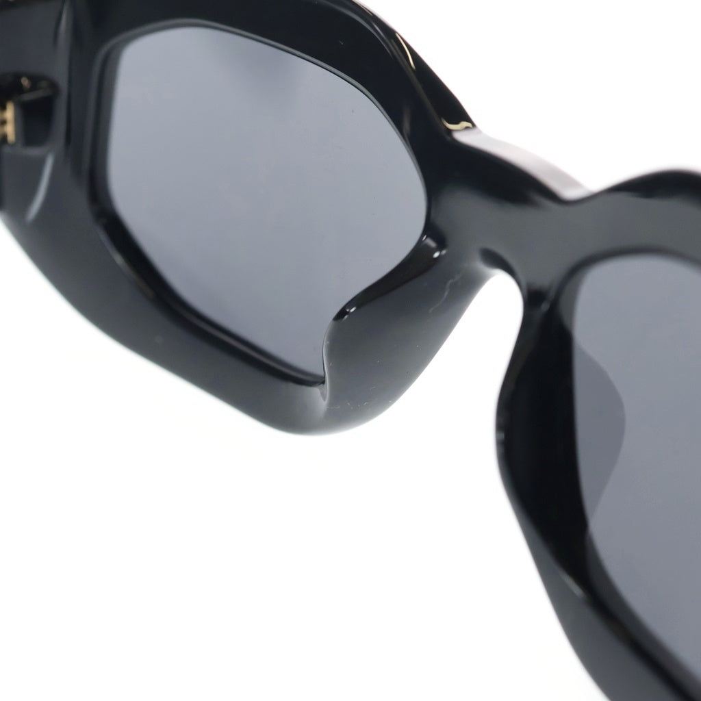 VERSACE(ヴェルサーチ) サイドロゴデザイン オーバル サングラス 眼鏡 ブラック 4425U