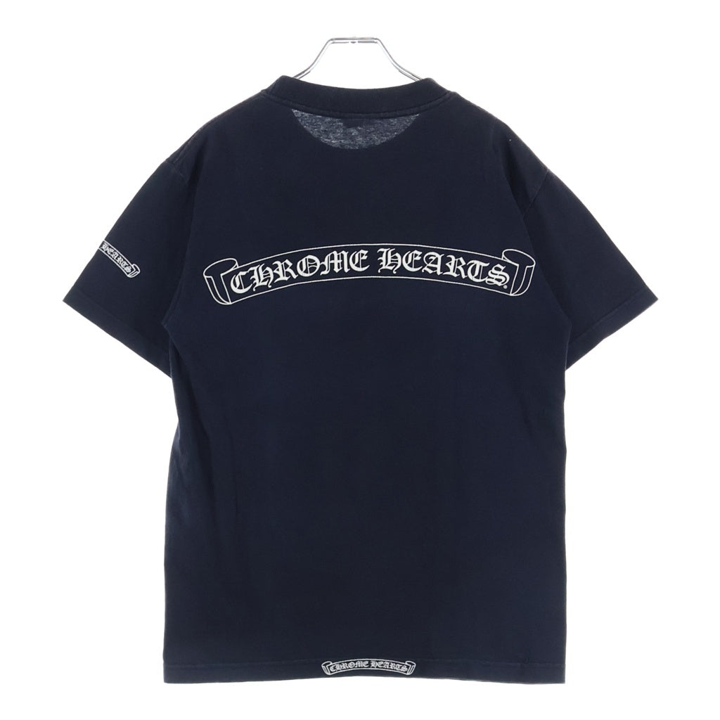 CHROME HEARTS(クロムハーツ) OLD VINE DAGGER ネックロゴ バックスクロールラベルプリント 半袖Tシャツカットソー
