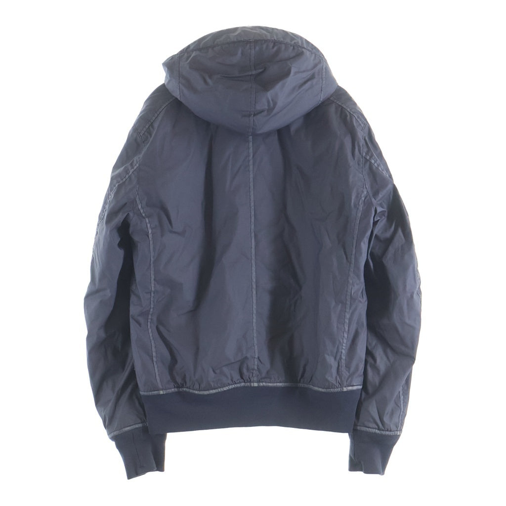 STONE ISLAND(ストーンアイランド) MUSSOLA GOMMATA ムッソラ ゴムマータ ガーメントダイ フーデッド ジップアップ ナイロンジャケット パープル 631542930